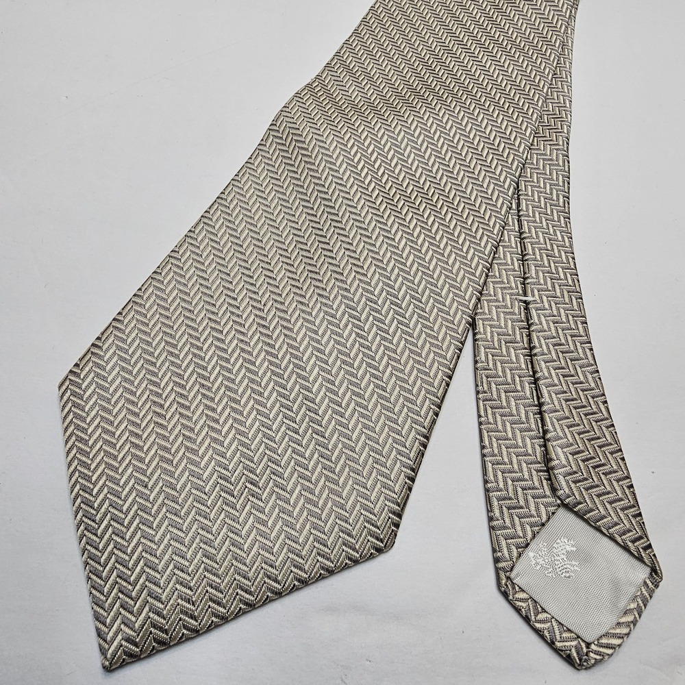 Brooks Brothers Basic 100% Silk Neck Tie Beige Herringbone Pattern‎ Made In USA